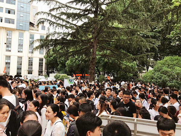 2019年貴州省第一批住培（口腔專業(yè)）臨床實踐技能考核在貴州醫(yī)科大學(xué)口腔醫(yī)學(xué)院舉辦