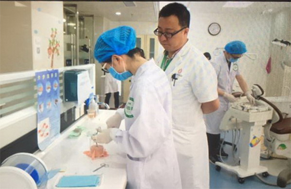 2019年貴州省第一批住培（口腔專業(yè)）臨床實踐技能考核在貴州醫(yī)科大學(xué)口腔醫(yī)學(xué)院舉辦