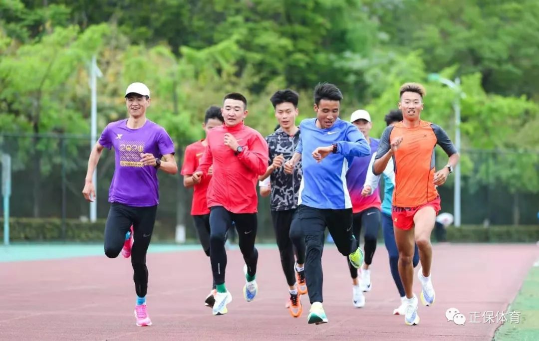抵達仁壽后，正保的小伙子們在場地進行賽前訓練